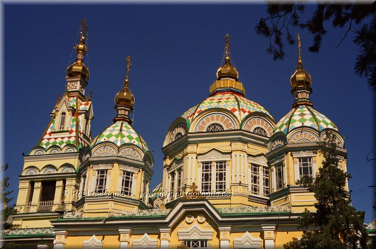 Almaty: Zenkov Kathedraal