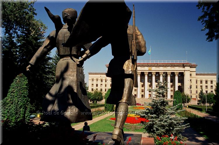 Almaty: Parlementsgebouw