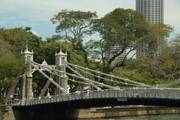 Singapore: Cavenagh Bridge