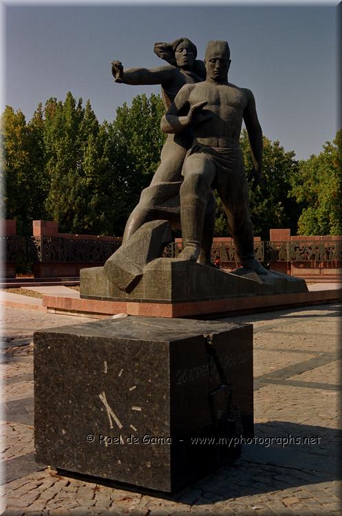 Tashkent: Aardbevingsmemorial